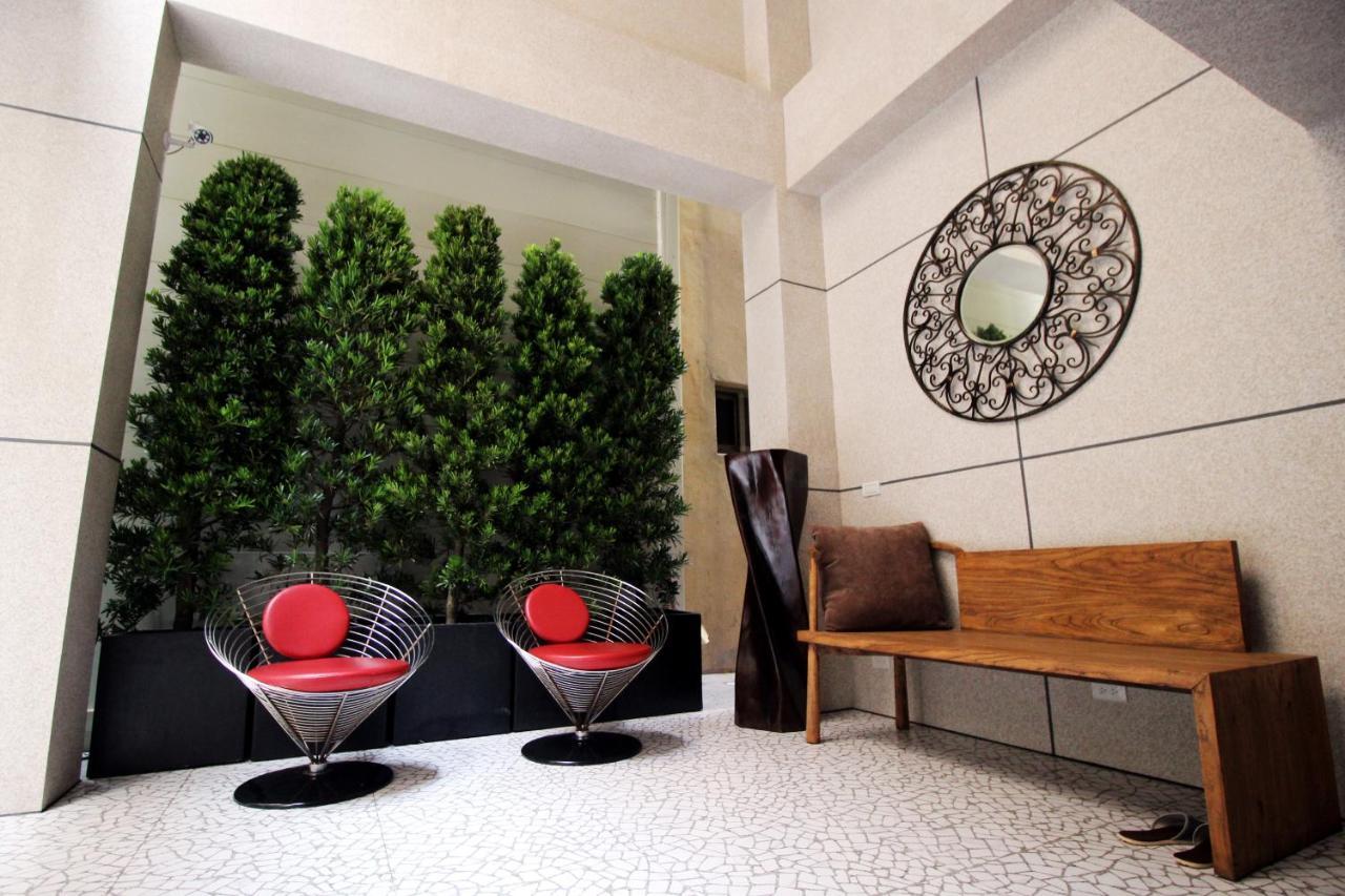 Hamastar Hotel Kaohsiung Extérieur photo